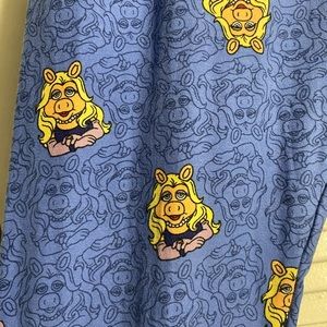 NWOT Lularoe Miss Piggy Leggings Tall & Curvy 12 18 Disney Muppets